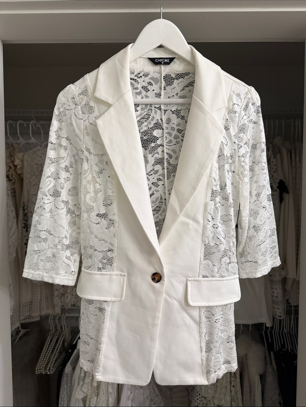 BREATHTAKING White Lace Blazer with Mock Pockets and Sheer Back MEDIUM